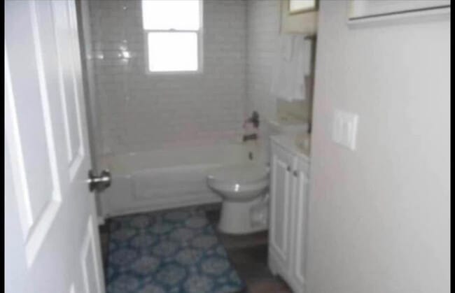 Building Photo - 4372 Lashelle Ave