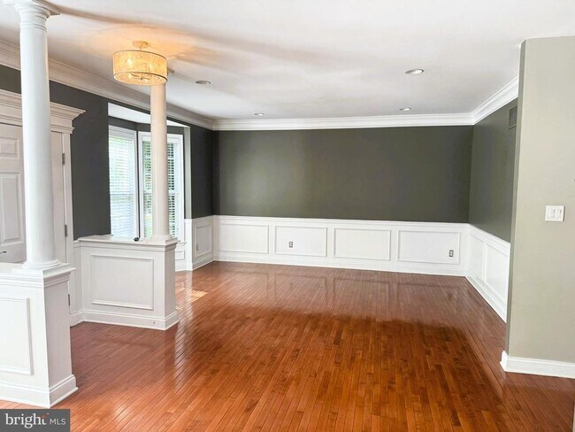 Foto del edificio - 82 Brecknock Ct