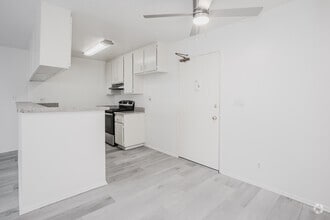 Interior Photo - 3415 Linden Ave.