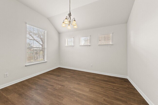Foto del edificio - 411 Tascate St Georgetown, TX. 78628