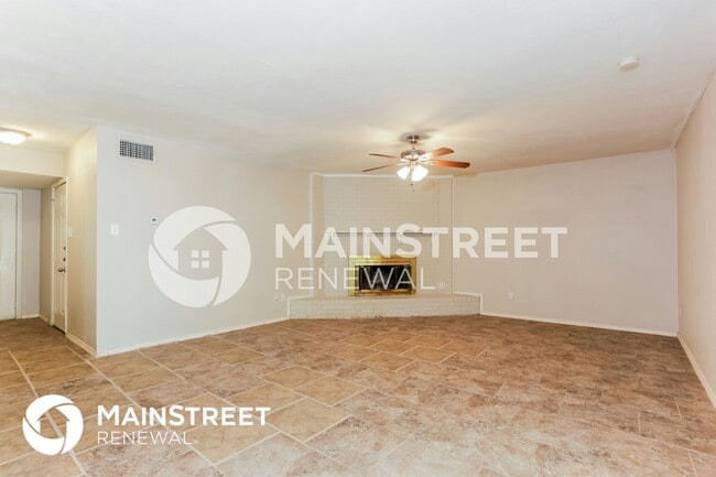 Foto del edificio - 817 Sandalwood Ln