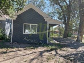 Building Photo - 1444 Cypress St