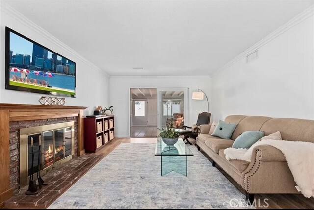 Foto del edificio - 1816 Barrywood Ave