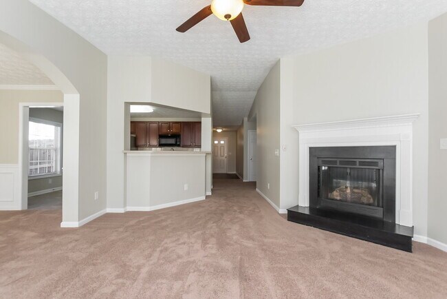 Building Photo - 303 Stone Valley Xin