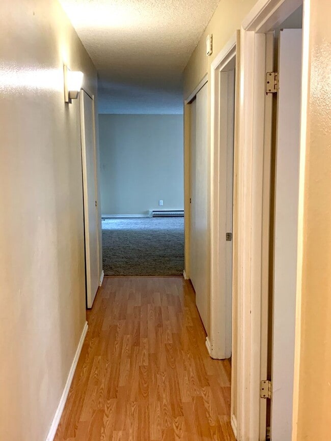 Building Photo - Capitol Hill Condo