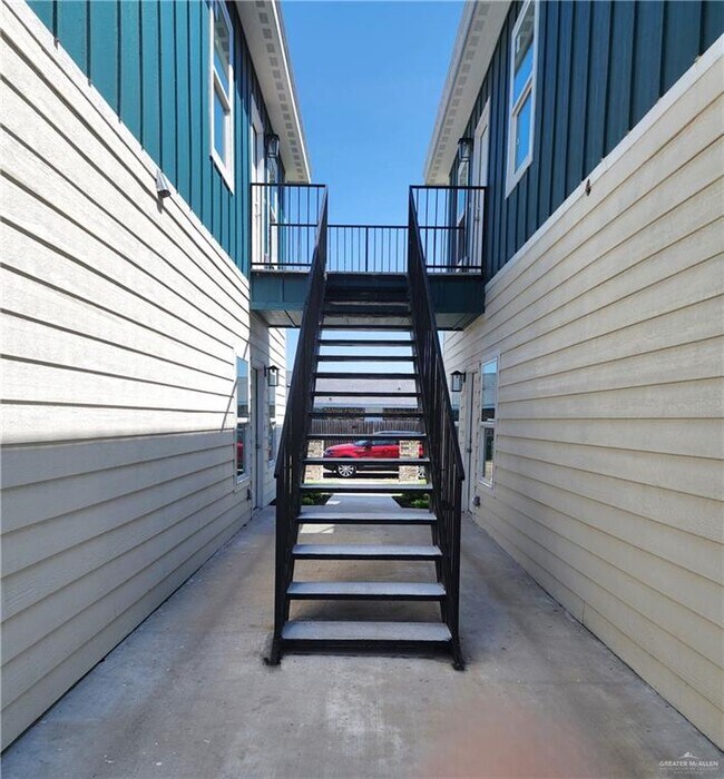 Foto del edificio - 16 W Los Tesoros Dr