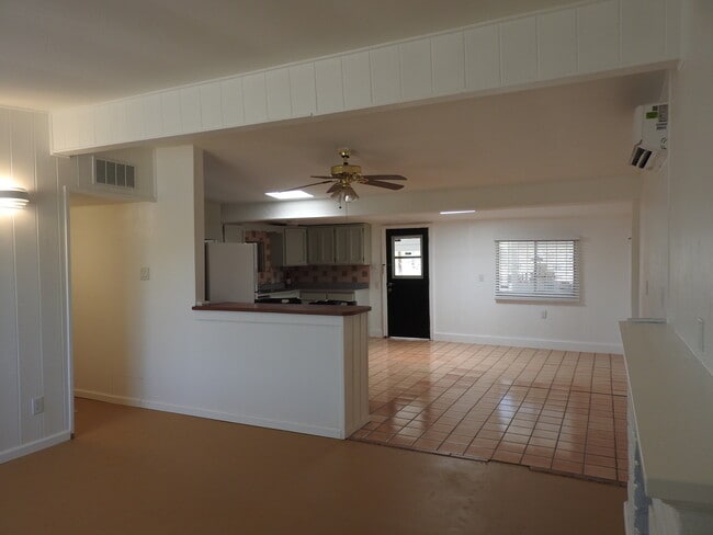 Kitchen - 2901 W Milton Rd