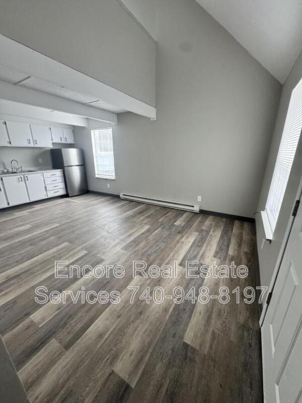 Foto del edificio - 559 Brookside Ct