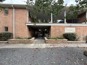 Building Photo - 1801 Cortlandt St