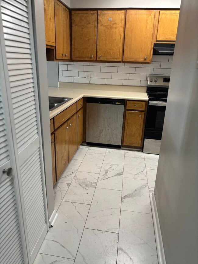 Foto del edificio - Available Today!