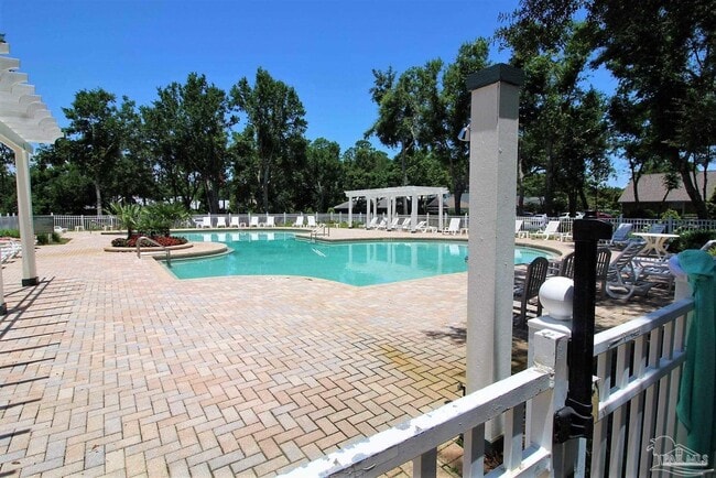 Building Photo - 9850 Rail Cir