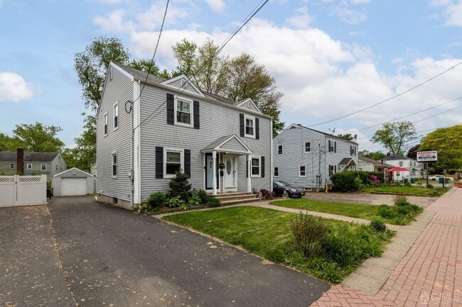 Building Photo - 947 Amboy Ave