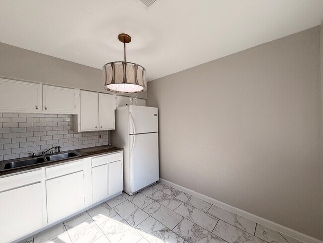 Foto del edificio - 3737 E 27th Pl