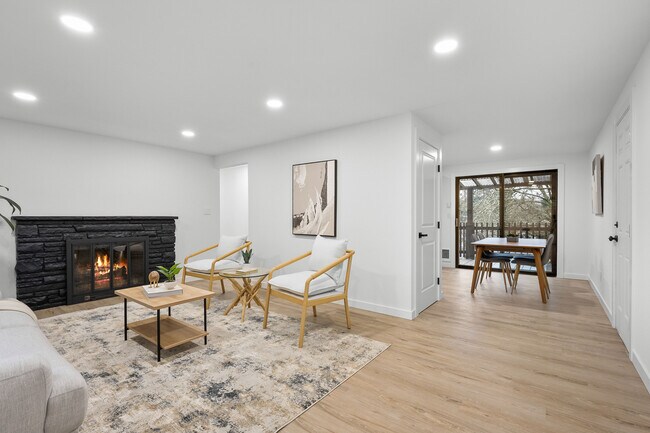 Photo - 11823-11812 12th Ave S House