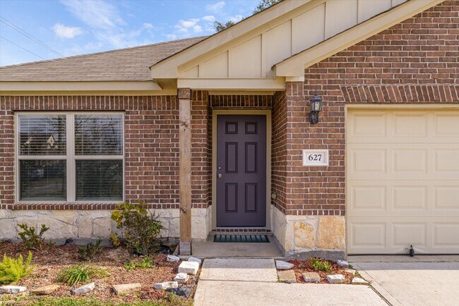 Foto del edificio - 627 E Fairway Lake Dr