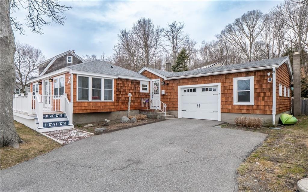 Primary Photo - 2156 Main Rd