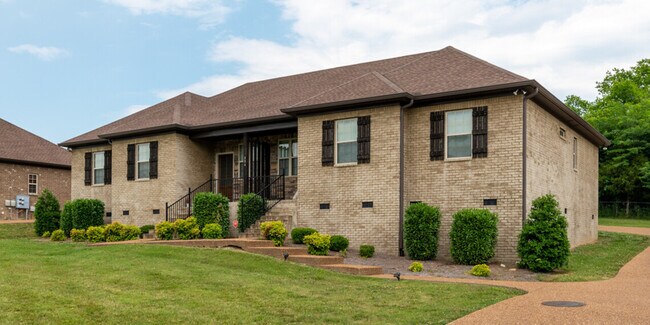 Foto del edificio - 334 Big Station Camp Blvd