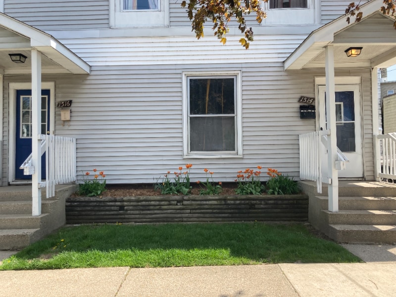 Primary Photo - 1514 Coit Ave NE