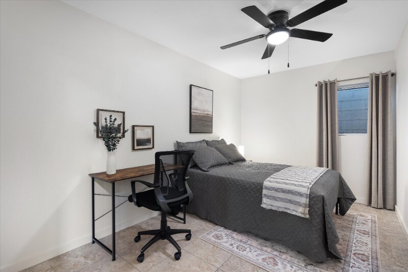Foto principal - 334 W Horseshoe Ave