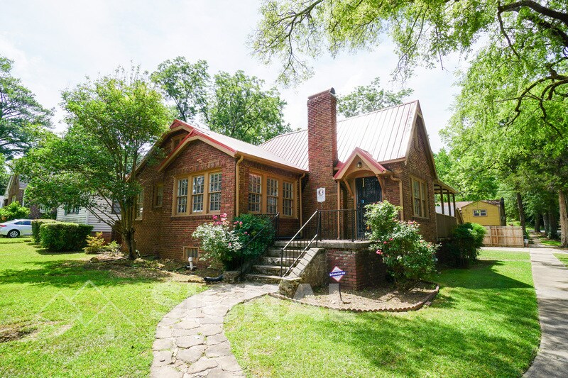 Primary Photo - 7751 Rugby Ave