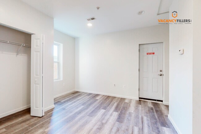 Building Photo - Brand new Studio in Station North w/laundr...