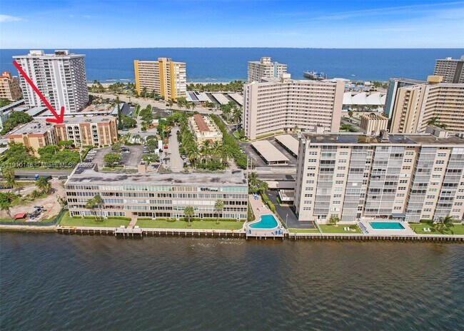 Foto del edificio - 400 N Riverside Dr