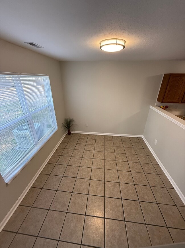 Building Photo - 7021 Sunman Rd