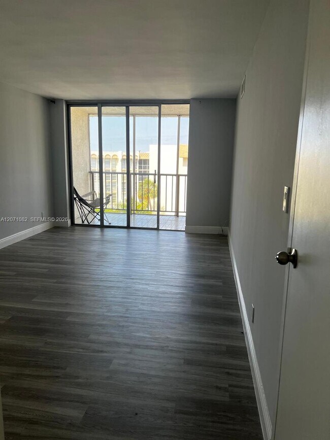 Building Photo - 501 Three Islands Boulevard