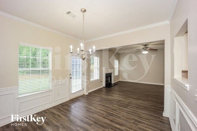 Building Photo - 158 Southwind Ln