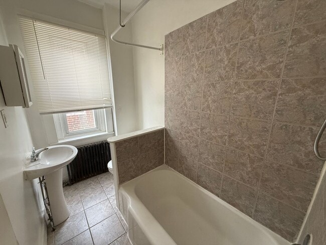 Foto del edificio - 7208 Torresdale Ave