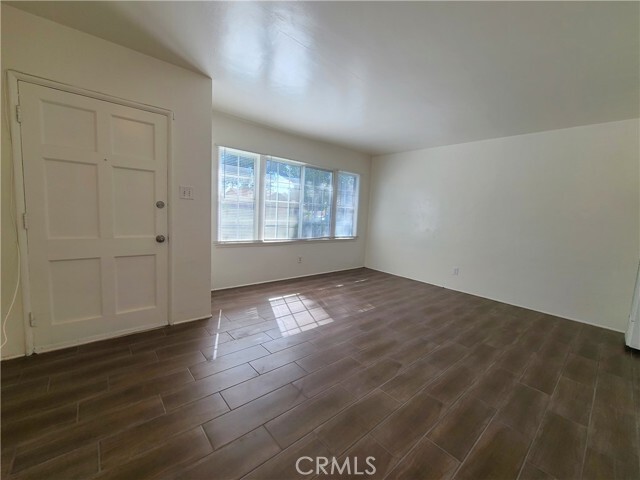 Building Photo - 686 Courtland Dr W