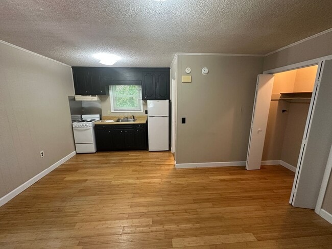 Photo - Studio Apartment For Rent