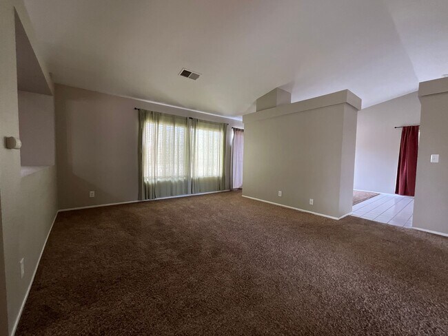 Foto del edificio - Single story Rosamond Home