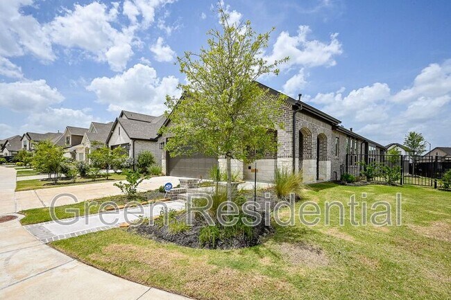 Foto del edificio - 18402 Mesquite Flts Trl