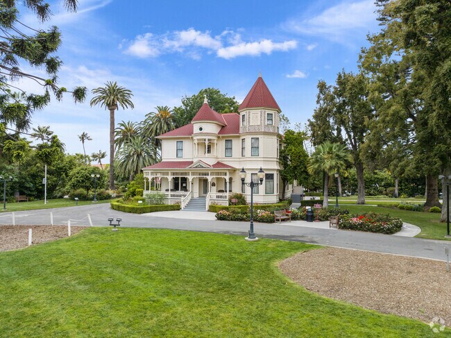 Camarillo Ranch House was designed by architects Herman Anlauf and Franklin Ward.