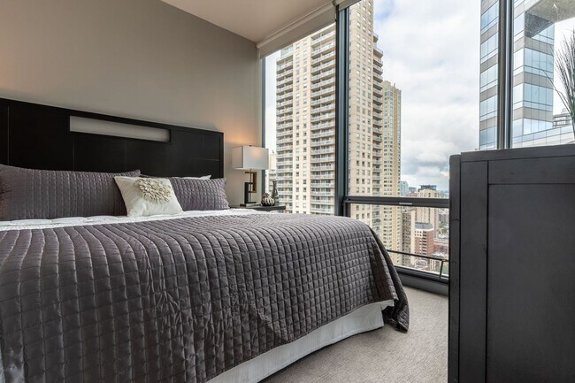 Foto del edificio - 539 N State St