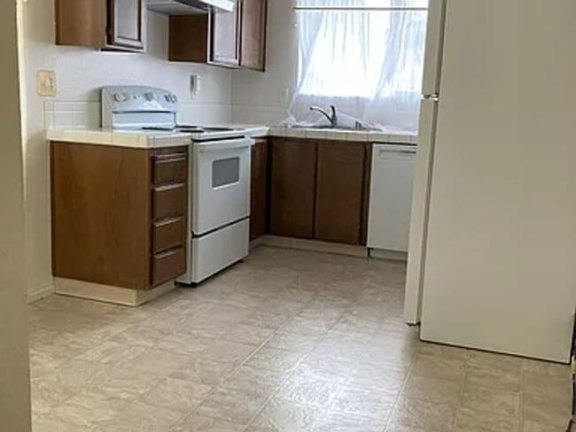 Building Photo - 488 Clifford Ct
