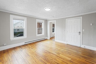 Building Photo - 250 Pleasant St