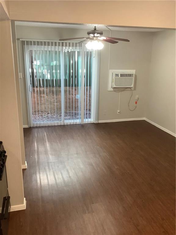 Foto del edificio - 3101 Tom Green St