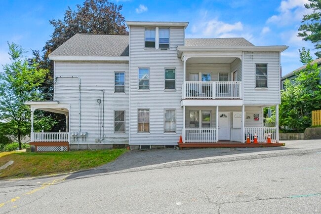 Building Photo - 198-200-200 Blossom St