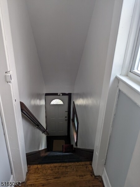 Building Photo - 33 Vailsburg Terrace