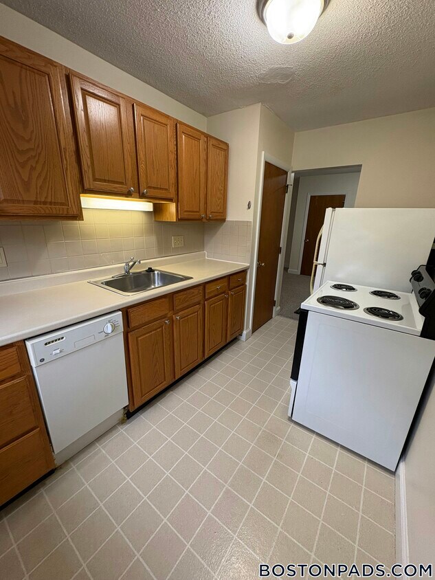 Foto principal - 11 Brattle Dr