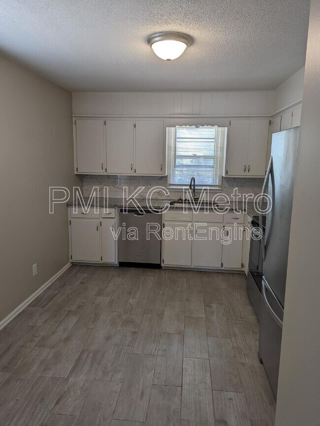 Foto del edificio - 806 NW 15 St