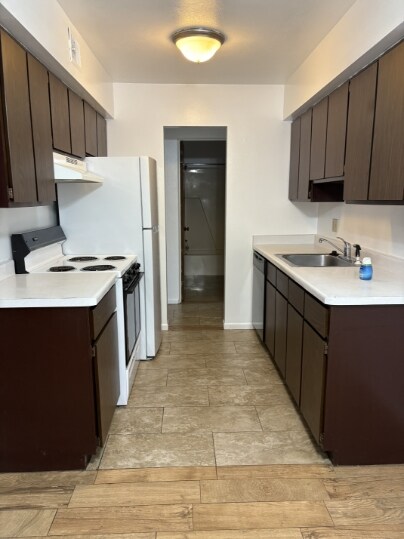Foto principal - 1317 W Michigan Ave