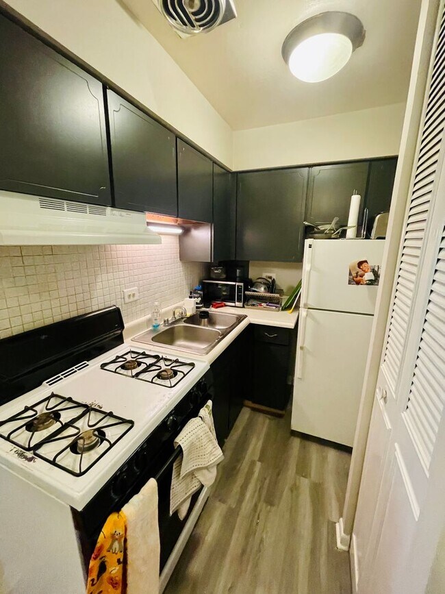 Building Photo - zCambridge