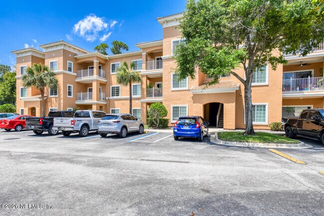 Foto del edificio - 605 Fairway Dr