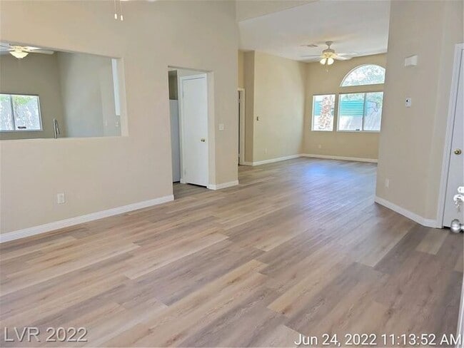 Foto del edificio - COMING SOON - Ready no later than the end of December!