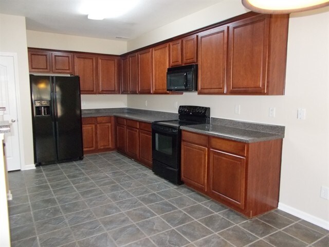 Foto del edificio - 4003 Saphire Ln