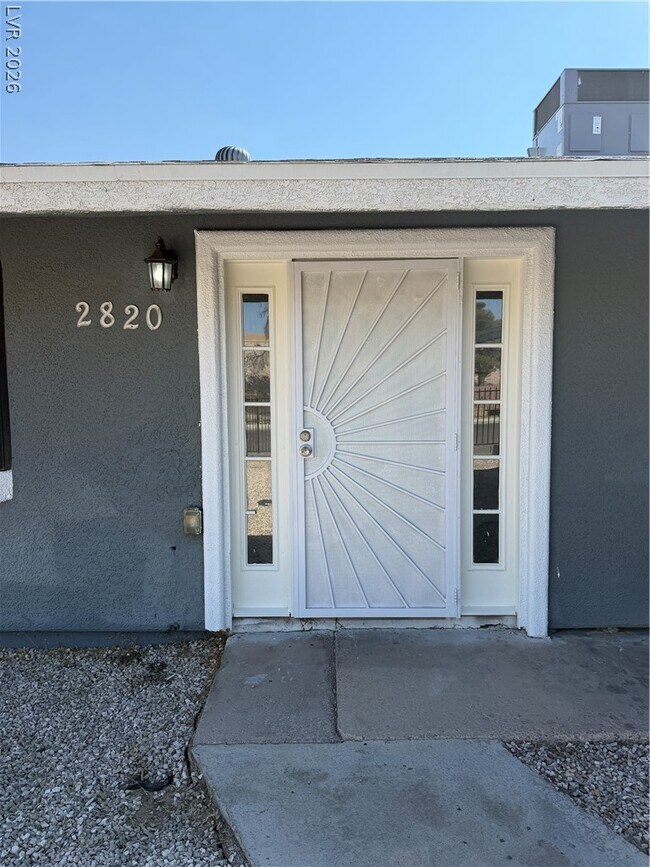 Foto del edificio - 2820 S Sandhill Rd