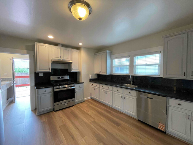 Building Photo - 33711 Railroad Ave